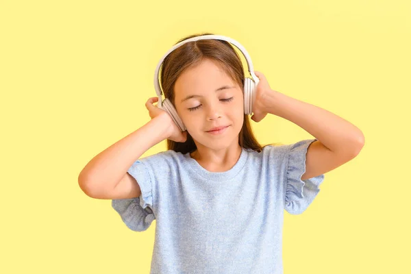 Cute Little Girl Listing Music Color Background — Stock Photo, Image