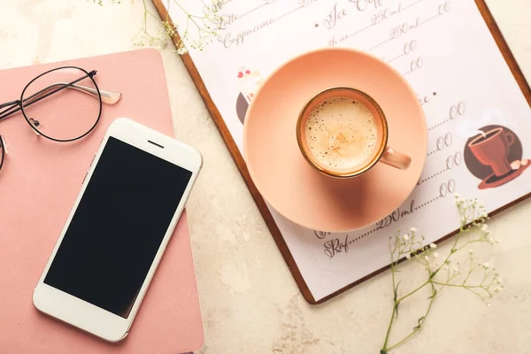 Cup Hot Coffee Mobile Phone Table — Stock Photo, Image