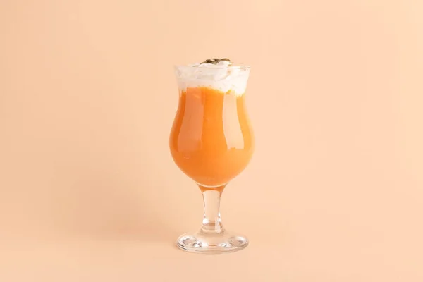 Ποτήρι Νόστιμο Smoothie Κολοκύθας Στο Φόντο Χρώμα — Φωτογραφία Αρχείου