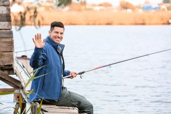 Joven Pescando Río — Foto de Stock