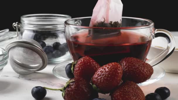 Fabricação Chá Frutas Com Saco Xícara Mesa — Vídeo de Stock