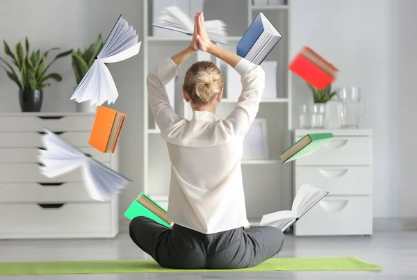 Flying Books Young Businesswoman Meditating Office Zen Concept — Stock Photo, Image