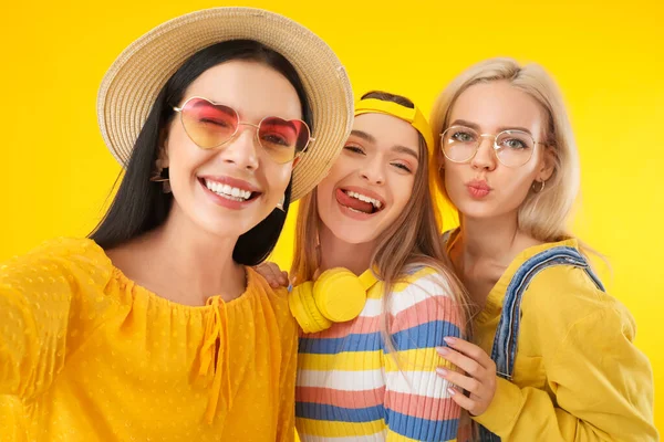 Beautiful Young Women Taking Selfie Color Background — Stock Photo, Image