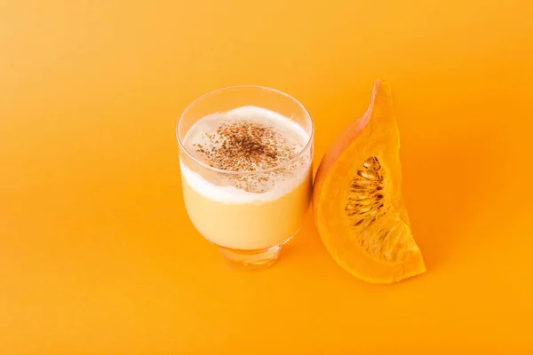 Glass Tasty Pumpkin Smoothie Color Background — Stock Photo, Image