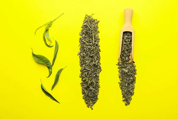 Trockener Grüner Tee Auf Farbigem Hintergrund — Stockfoto