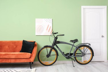 Bisikletli modern odanın içi