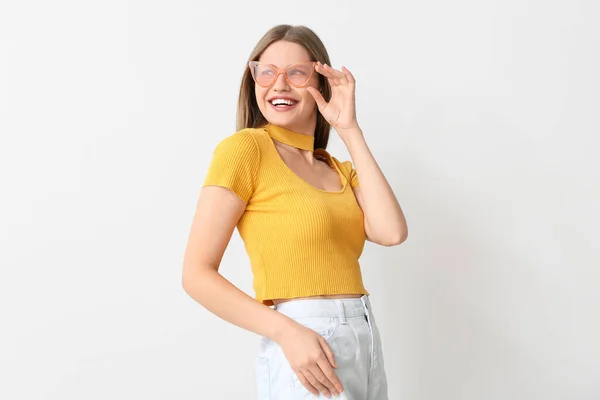Happy Woman Stylish Sunglasses Light Background — Stock Photo, Image