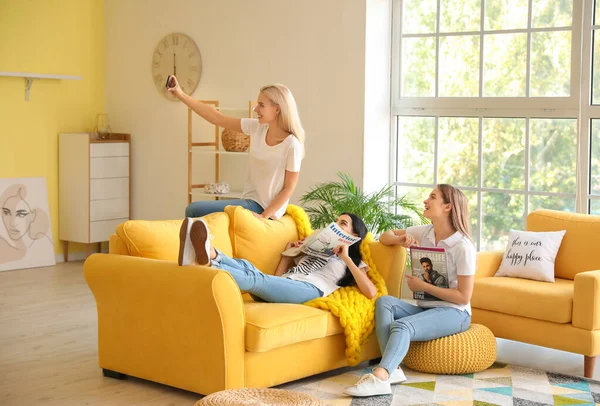 Beautiful Young Women Taking Selfie Home — Stock Photo, Image