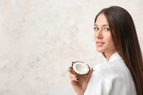 Beautiful Young Woman Coconut Light Background — Stock Photo, Image