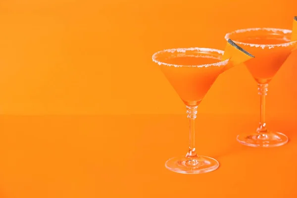 Glasses Tasty Pumpkin Pie Martini Color Background — Stock Photo, Image