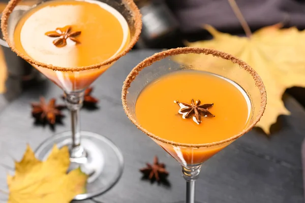 Glasses Tasty Pumpkin Pie Martini Table Closeup — Stock Photo, Image