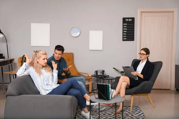 Psychologist Working Young Couple Office — Stock Photo, Image