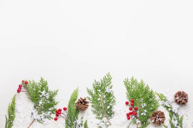 Işık arka planında güzel bir Noel kompozisyonu