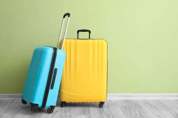 Packed Suitcases Color Wall — Stock Photo, Image