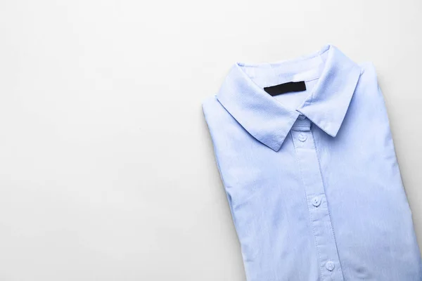 Стильная Мужская Рубашка Светлом Фоне — стоковое фото
