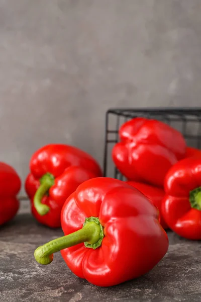 Red Bell Pepper Table — Stock Photo, Image