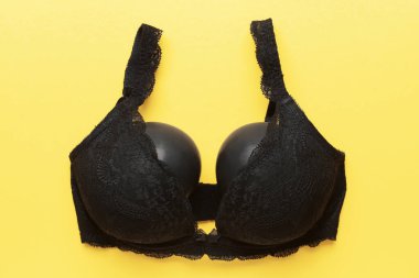 Sütyendeki hava balonları renk arkaplanı