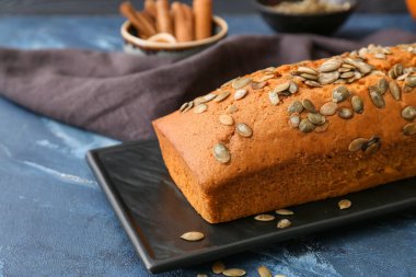 Renkli balkabağı turtası