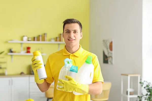 Young Man Cleaning Supplies Home — Stock Photo, Image
