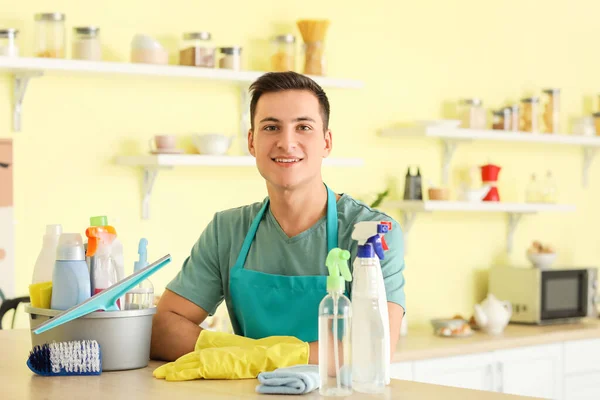 Young Man Cleaning Supplies Kitchen — Stock Photo, Image