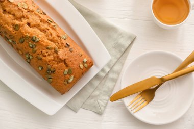 Masada çay ile lezzetli balkabağı turtası