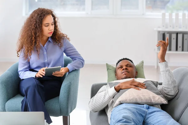 Psychologist Working African American Man Office — Stock Photo, Image