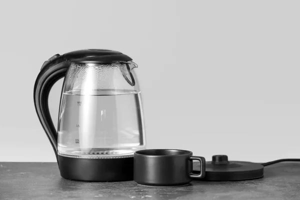 Transparent Electric Kettle Cup Table — Stock Photo, Image