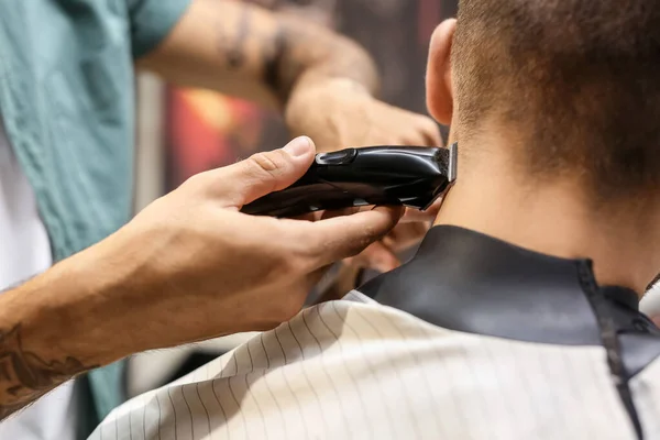 Peluquería Profesional Trabajando Con Cliente Peluquería — Foto de Stock