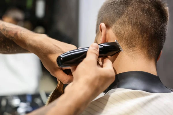 Peluquería Profesional Trabajando Con Cliente Peluquería — Foto de Stock