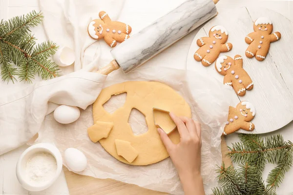 Woman Preparing Tasty Christmas Cookies Table — Stock Photo, Image