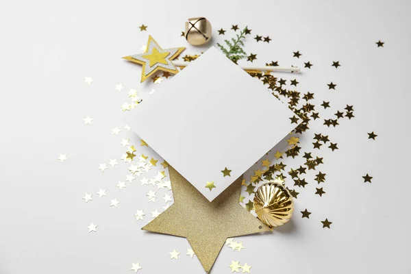 Bela Composição Natal Com Cartão Branco Fundo Branco — Fotografia de Stock
