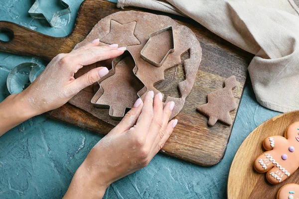 Woman Cooking Gingerbread Cookies Table — Stock Photo, Image
