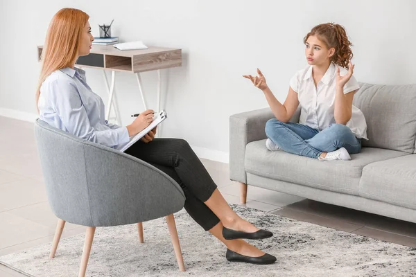 Psychologist Working Teenage Girl Office — Stock Photo, Image