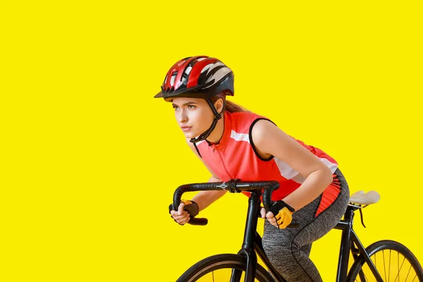 Bicicleta Ciclista Femenina Sobre Fondo Color — Foto de Stock