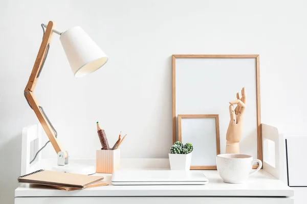 Wooden Hand Laptop Lamp Table Interior Room — Stock Photo, Image