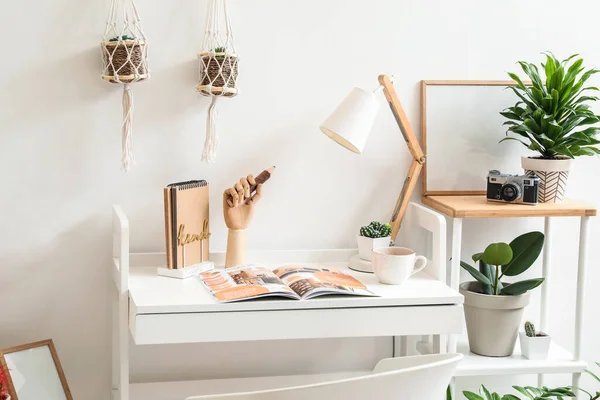 Wooden Hand Lamp Table Interior Room — Stock Photo, Image