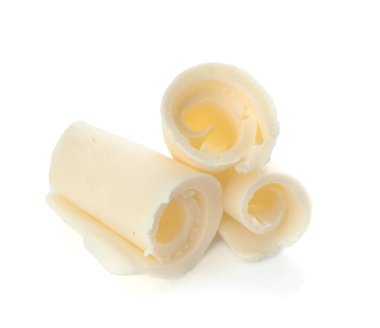 Beyaz arka planda çikolata parçacıkları