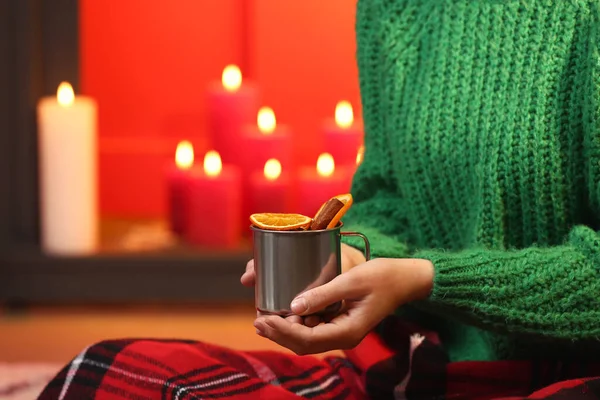 Woman Tasty Mulled Wine Home — Stock Photo, Image