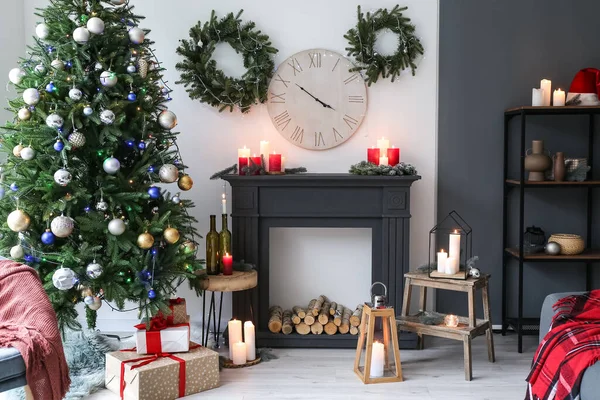 Beautiful Living Room Fireplace Decorated Christmas — Stock Photo, Image