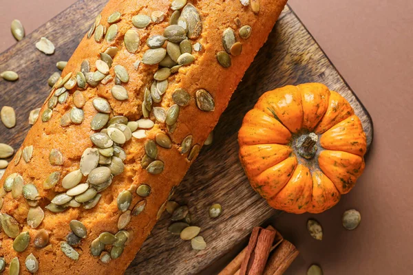 Tarte Aux Citrouilles Savoureuse Sur Table — Photo