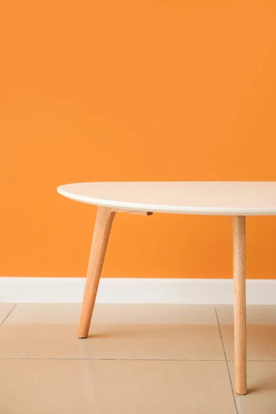 Table Bois Près Mur Couleur Dans Chambre — Photo