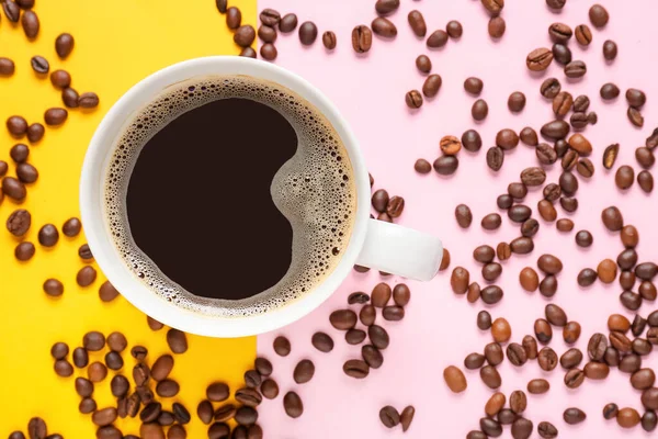 Kopje Koffie Bonen Kleur Achtergrond — Stockfoto