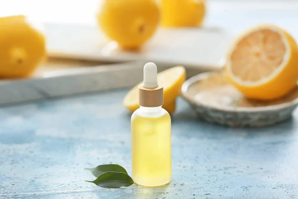 Bottle Lemon Essential Oil Table — Stock Photo, Image