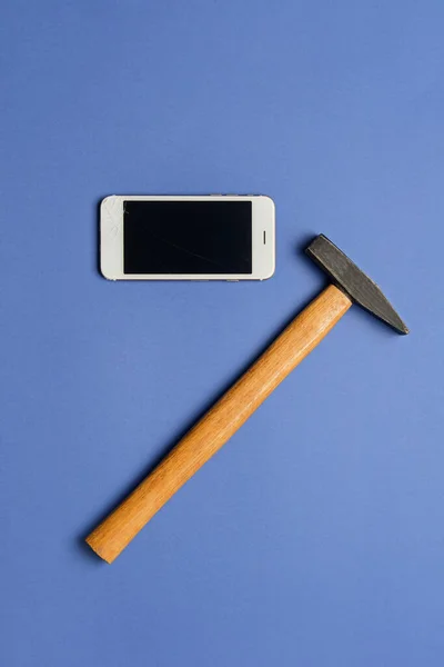 Mobile Phone Hammer Color Background — Stock Photo, Image