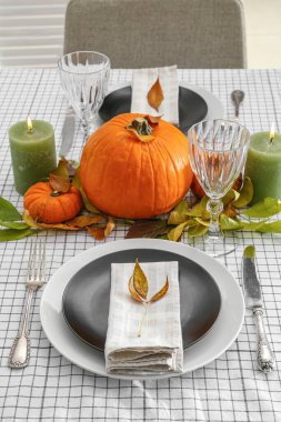 Şükran Günü kutlaması için güzel bir masa.