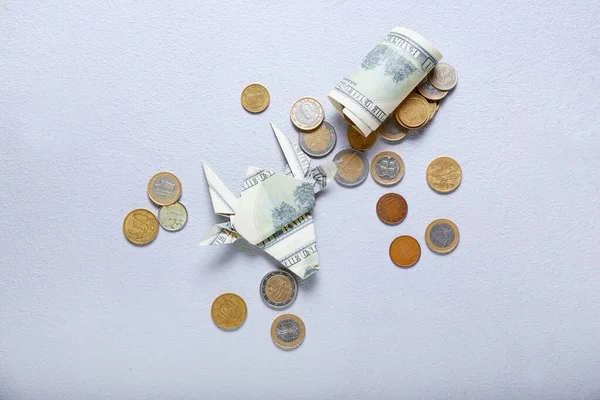 Dinero Toro Origami Sobre Fondo Claro —  Fotos de Stock