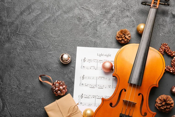Violin Christmas Decor Music Notes Dark Background — Stock Photo, Image