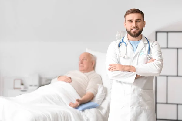 Läkare Med Blått Band Kliniken Begreppet Prostatacancer — Stockfoto