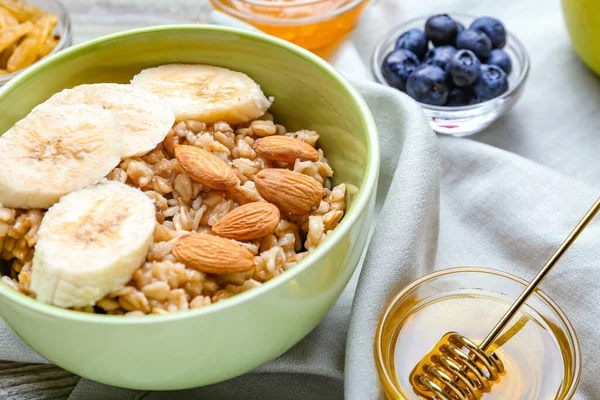 Bowl Tasty Sweet Oatmeal Closeup — Stock Photo, Image