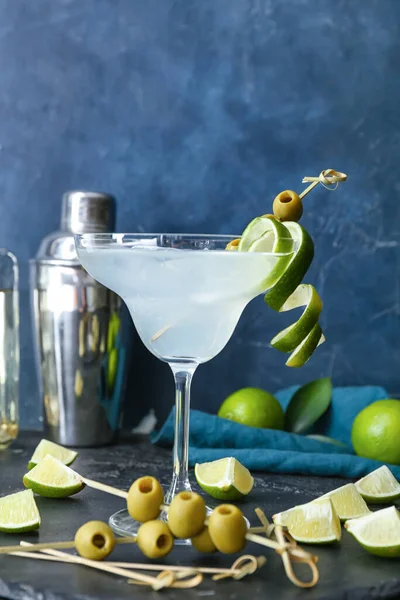 Glass Fresh Martini Color Background — Stock Photo, Image